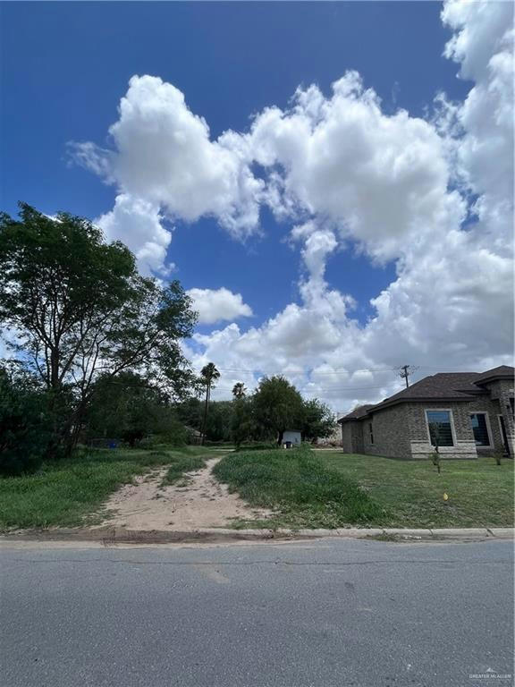 1624 TORONTO AVE, MCALLEN, TX 78503, photo 1 of 2